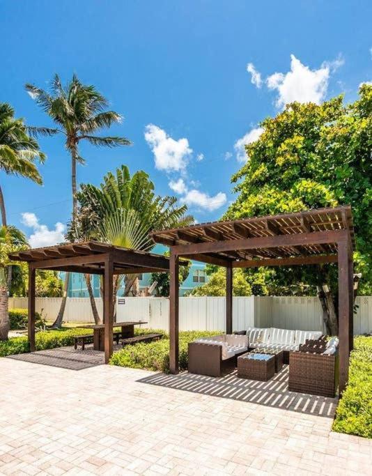 Beach Living At Island Pine Villas Джорджтаун Екстер'єр фото