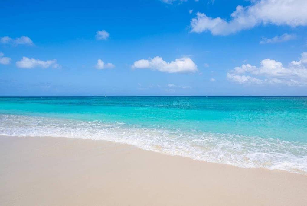 Beach Living At Island Pine Villas Джорджтаун Екстер'єр фото